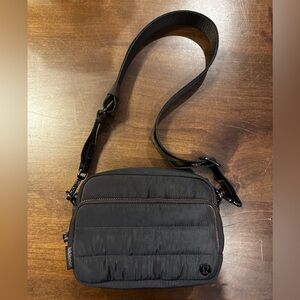 Lululemon Everywhere Crossbody Bag 2L Wunder Puff Iridescent
